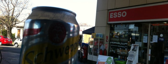 ESSO is one of Yaelさんのお気に入りスポット.