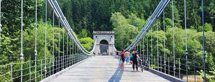 Řetězový most Stádlec is one of Czechia.