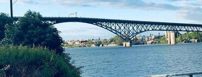 South Waterfront Greenway is one of South Waterfront PDX.