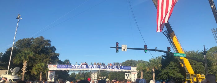 Cooper River Bridge Run Start is one of random junk.