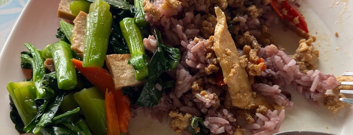 แสงวิรุณอาหารเจ Sangwiroon Vegetarian is one of Chiang Mai.
