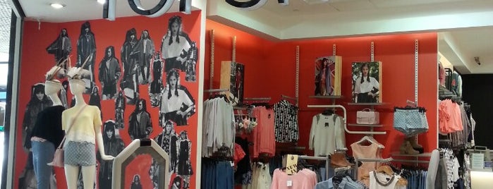 Topshop is one of All-time favorites in Turkey.