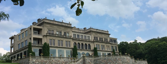Stone Manor is one of Lake Geneva.