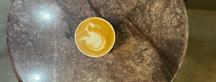 Golden Cloud Coffee Roaster is one of Tempat yang Disukai Turke.