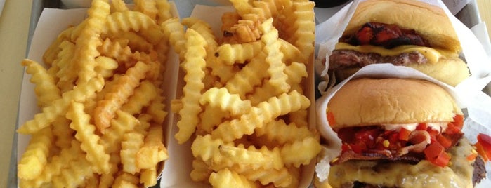 Shake Shack is one of Cheeseburgers in Paradise.