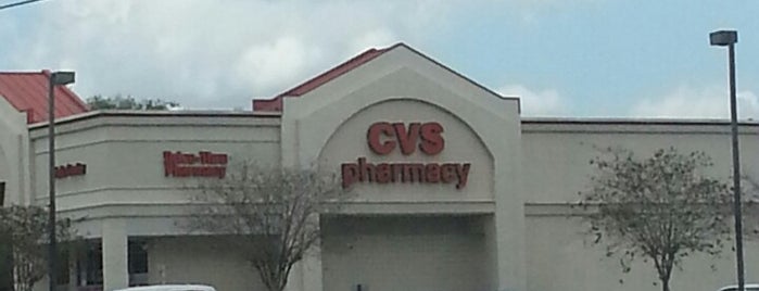 CVS Pharmacy is one of Tempat yang Disukai Lizzie.