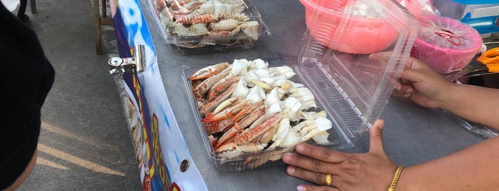 Tha Ruea Phli Fishing Market is one of Chonburi & Si Racha.