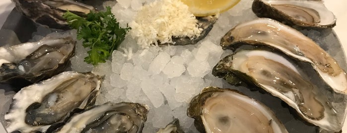 Fanny Bay Oyster Bar is one of BC.