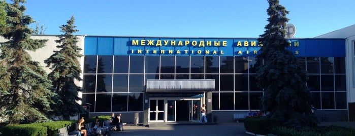Международный аэропорт Симферополь is one of สถานที่ที่ Jano ถูกใจ.