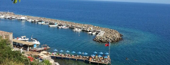 Assos Antik Liman is one of Dilek'in Beğendiği Mekanlar.