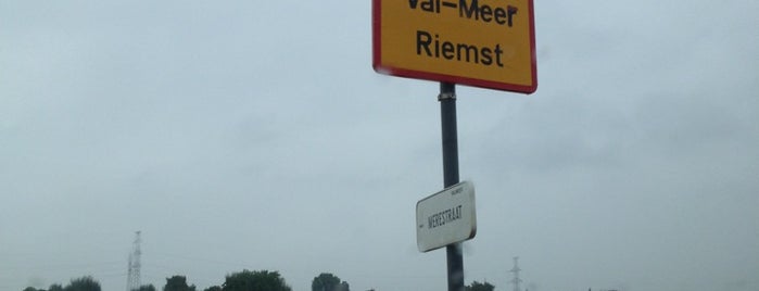 Val-Meer is one of Belgium / Municipalities / Limburg (1).