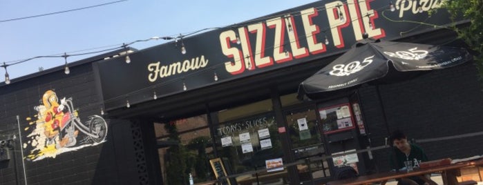 Sizzle Pie is one of Tempat yang Disukai C.