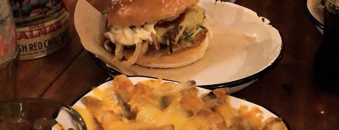 Crafty Burger @ St Martin's is one of Bigmacさんの保存済みスポット.