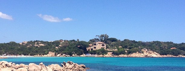 Spiaggia Capriccioli is one of Posti che sono piaciuti a Patricio.