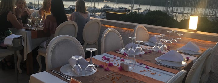 Yacht Roof Restaurant is one of Sunmer in Turkey and Greece.