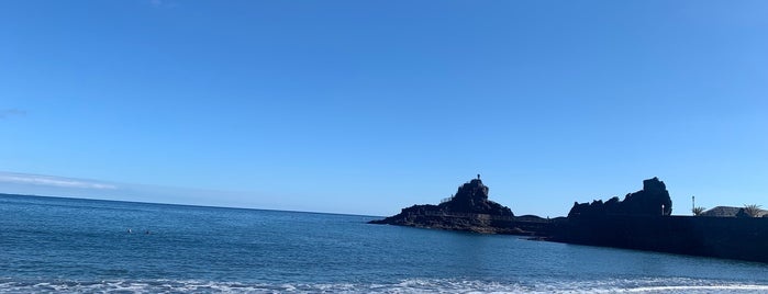 playa de la cueva is one of La Gomera, Spain.