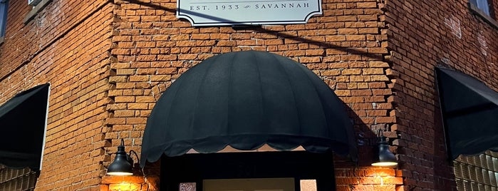 Crystal Beer Parlor is one of Savannah.
