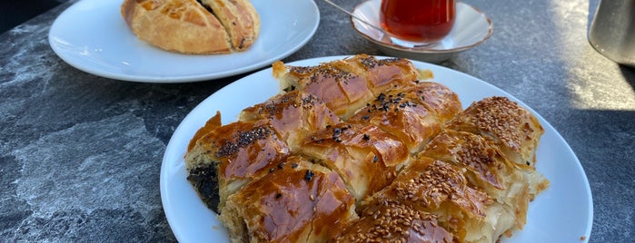 Manolya Pastanesi is one of Cadde-i Bağdad.