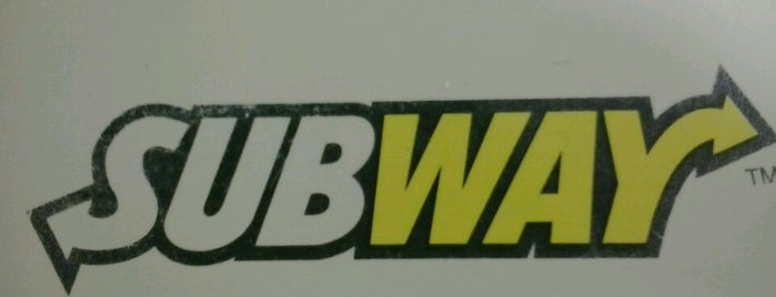 Subway is one of Meus favoritos.