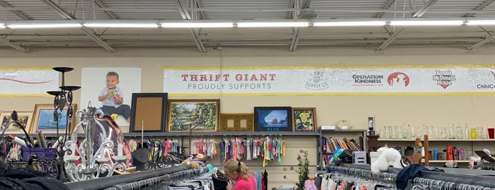 thrift giant outlet is one of Thrift stores.