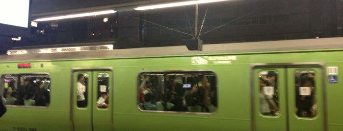 JR Platforms 1-2 is one of 山手線外回り→池袋.