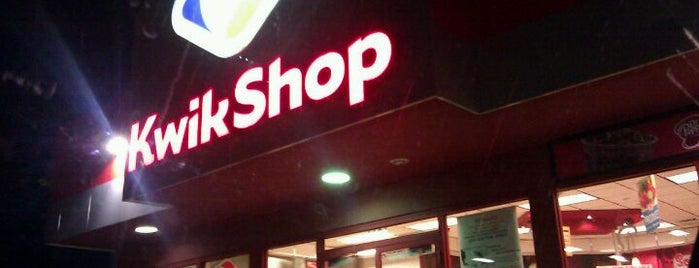 Kwik Shop is one of Tempat yang Disukai Rob.