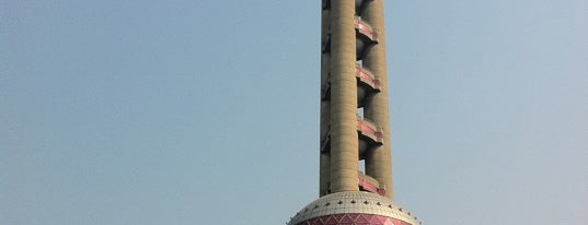 Oriental Pearl Tower is one of 上海.