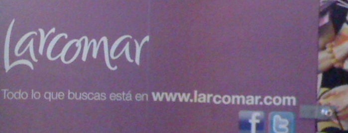 Larcomar is one of Shopping "Info llama".