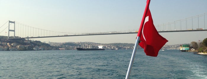 Boğaz tekne turu is one of Iremさんのお気に入りスポット.