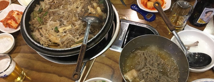 인흥원 is one of Dinner & Drink 강남.