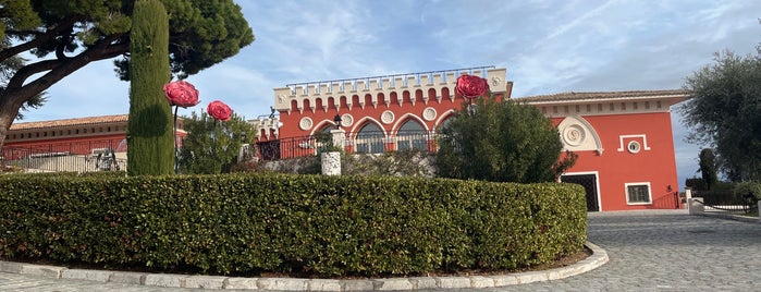 Château de Crémat is one of Raz's Wedding Trip.