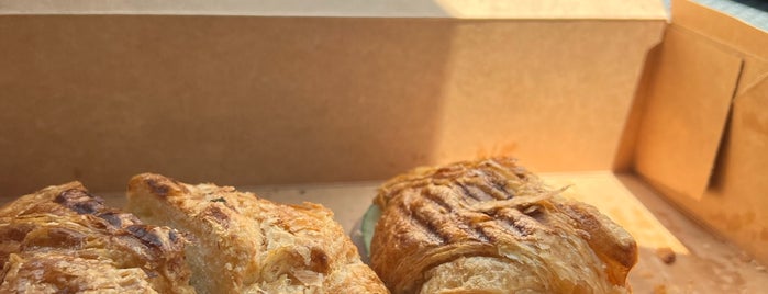 The Golden Croissant الكروسان الذهبي is one of Breakfast Spots.