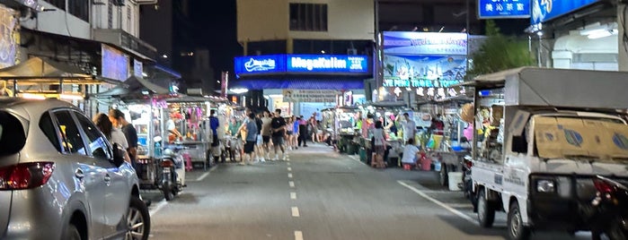 New Lane Hawker Stalls is one of สถานที่ที่บันทึกไว้ของ Charlie.