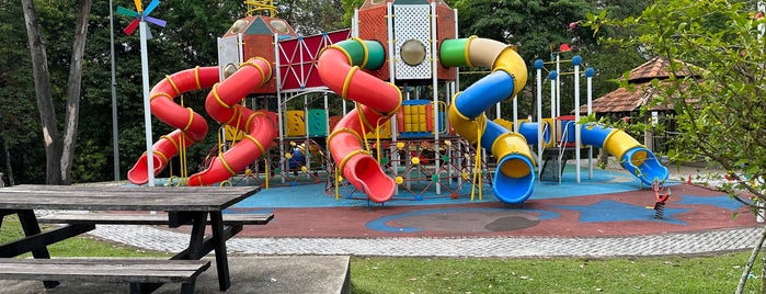 Taman Bukit Jalil is one of Lugares favoritos de William.