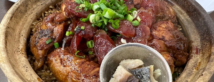 Heun Kee Claypot Chicken Rice 禤记瓦煲鸡饭 is one of Yanzer' Goodfood List.