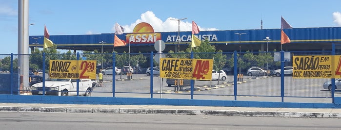 Assaí Atacadista is one of os 100.