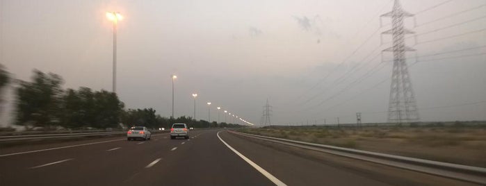 Al Ain Abu Dhabi Road is one of out & about.