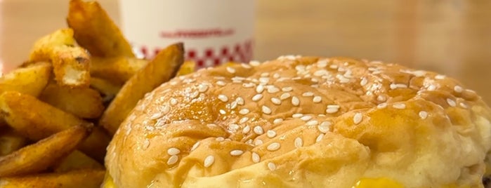 Five Guys is one of Where to go in riyadh?.