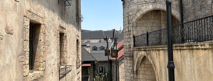 Bà Nà Hills is one of Bi dene bakalım.