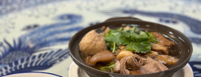 Meat in Claypot is one of Chinese.