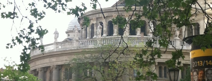 Captain Cook Pub is one of Budapest.