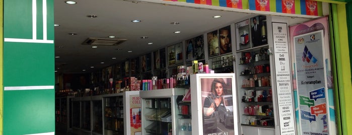 World Of Perfumes is one of LANGKAWI.