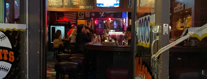 Pop's Bar is one of สถานที่ที่บันทึกไว้ของ Mike.