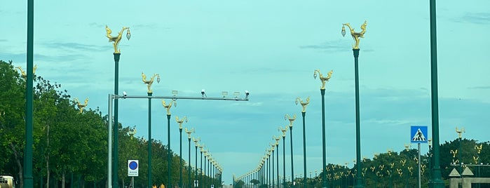Utthayan Road is one of Pupae 님이 저장한 장소.