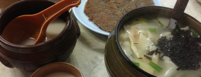 삼청동수제비 is one of 효자+삼청동.