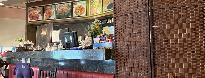 Sam's Chinese Kitchen 點心屋私房菜 is one of HK / Chinese Restaurants in GTA.