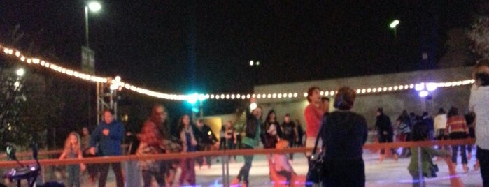 The Rink in Downtown Burbank is one of Tempat yang Disukai Valentino.