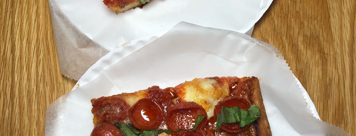 Di Fara Pizza is one of Posti che sono piaciuti a st.