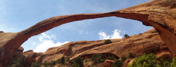 Arches National Park Visitor Center is one of สถานที่ที่ Brian ถูกใจ.
