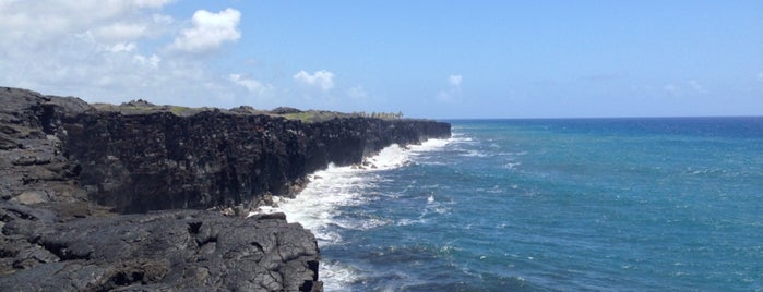 Kilauea Lava Meets Pacific is one of Lugares favoritos de Brian.